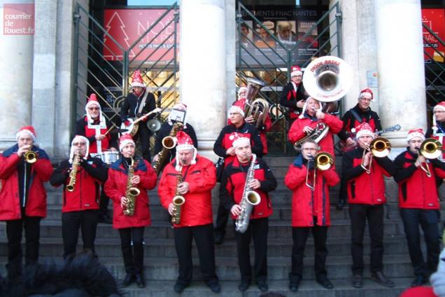 digue-bazar-compagnie-noel-nantes.jpg